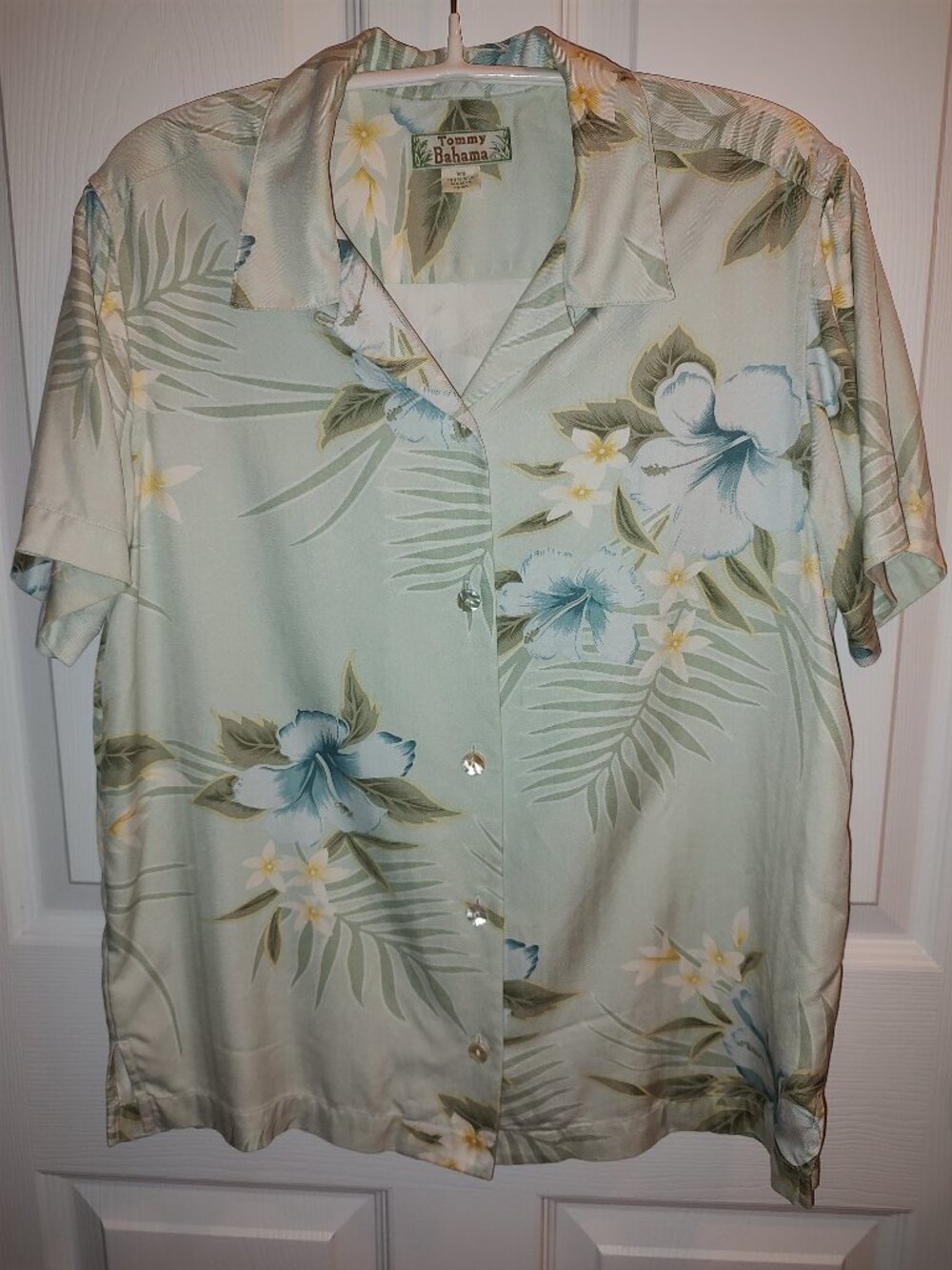 TOMMY BAHAMA CAMPSHIRT SANDWASHED SILK FLORAL BUTTON DOWN SHORT SLV RELAXED XS
